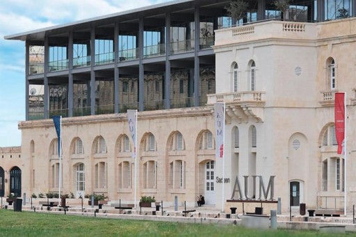 aum-1